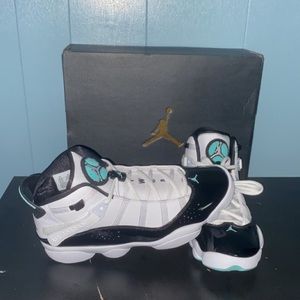 Dead stock Jordan 6rings never wore****
